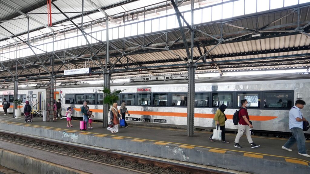 KAI-Arus-Mudik-4