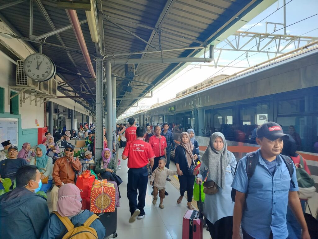 KAI-Lebih-dari-23-Juta-1