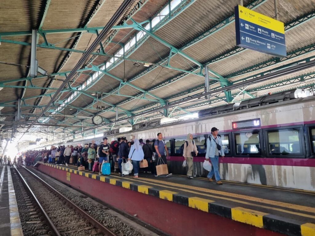KAI-Mudik-dan-Wisata-Lancar-2-5