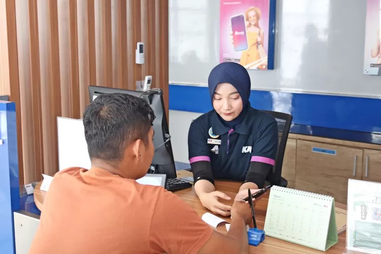 Tidak-Libur-saat-Lebaran-Demi-Pelayanan-Terbaik-Kepada-Pelanggan-KAI-Inilah-Mereka-3