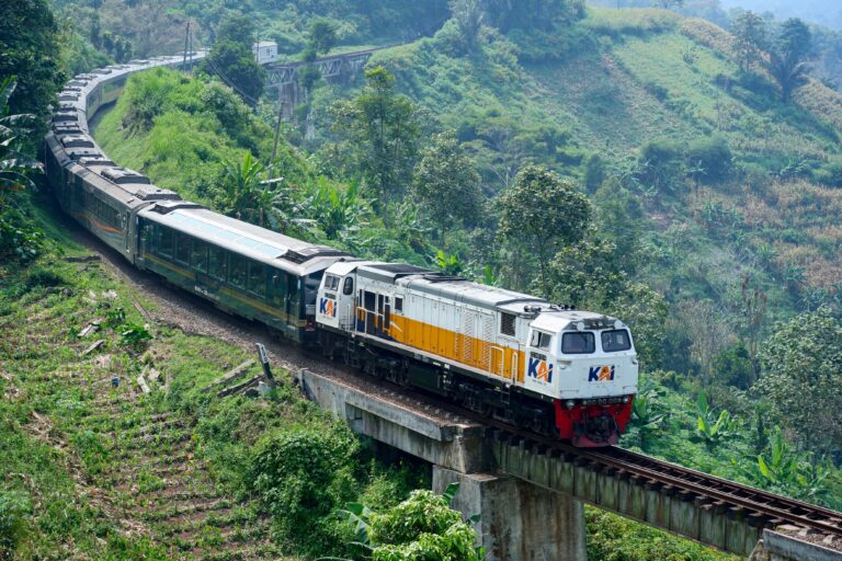 Antusiasme-Wisatawan-Tinggi-Ketapang-hingga-Tanjung-Balai-Jadi-Primadona-Liburan-dengan-Kereta-Api