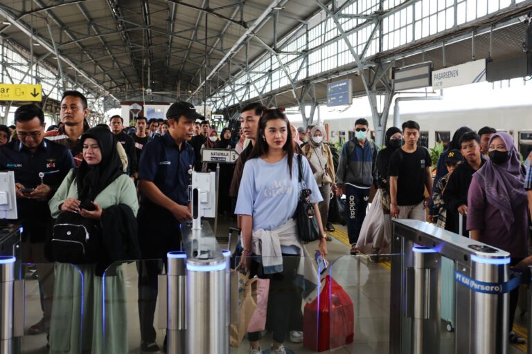 KAI-109-Juta-Pelanggan-Gunakan-Face-Recognition-1-3